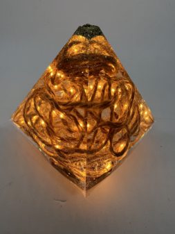 Pyramide met lampjes