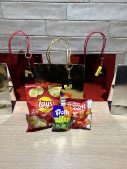 Traktatie met epoxy sleutelhangers